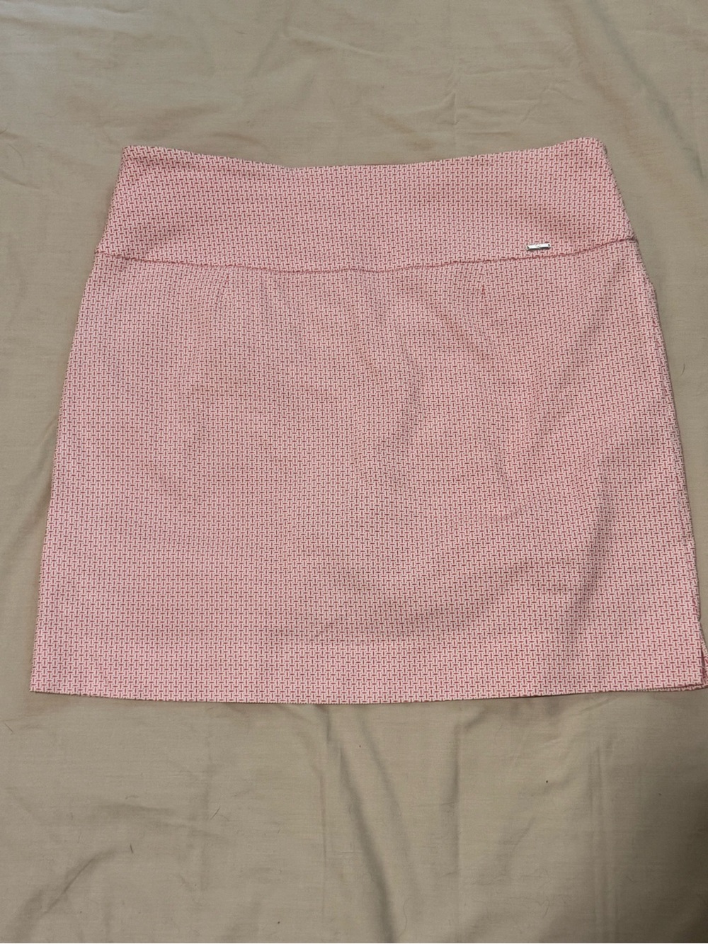 S.C. & Co. Pink Coral Patterned Skort Size Large - Picture 6 of 10